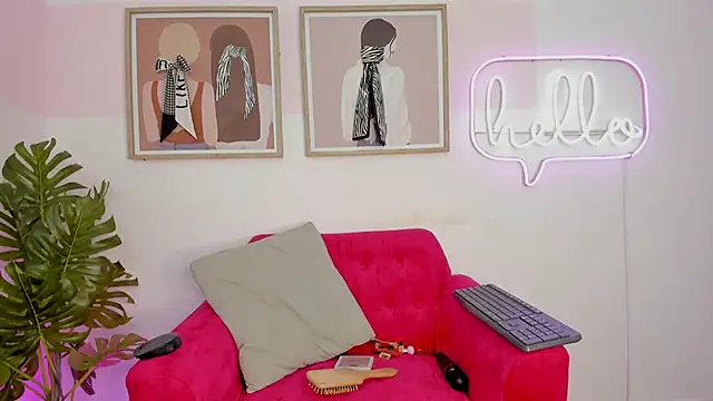 Snapshot of Miakhalifa_7 chatting on 09.29.25 Miakhalifa 7 online show from 09.29.25