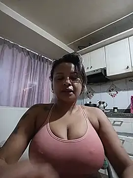 Snapshot of Dominik_girl chatting on 05.19.26 Dominik girl online show from 05.19.26