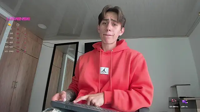 manucute 23  online show from 01.31.25