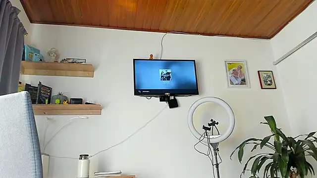 manucute 23  online show from 11.03.25