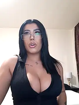 GiseleReine online show from 02.20.25