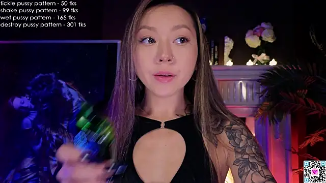 Snapshot of im_casey chatting on 01.19.25 im casey online show from 01.19.25