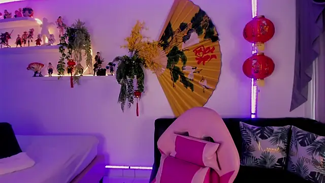 albaismynameX online show from 02.10.25