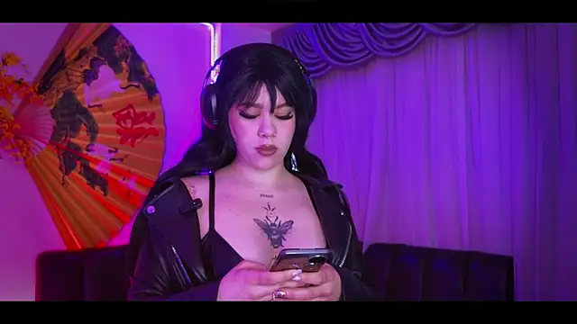 albaismynameX online show from 10.18.25