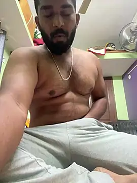 Handsomehunk 4U online show from 12.14.24