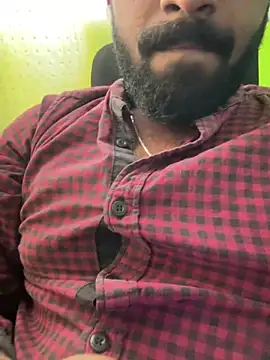 Handsomehunk 4U online show from 12.16.24