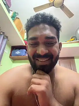 Handsomehunk 4U online show from 12.22.24