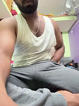 Handsomehunk 4U online show from 03.02.25