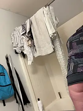 Snapshot of SexyB214 chatting on 12.11.24 SexyB214 online show from 12.11.24