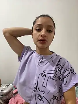 Snapshot of Alicia_ALICIA chatting on 06.17.26 Alicia ALICIA online show from 06.17.26