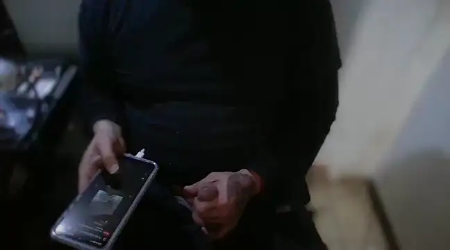 Snapshot of AlanDickson chatting on 12.10.24 AlanDickson online show from 12.10.24