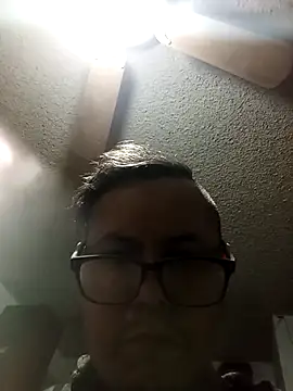 Snapshot of AlanDickson chatting on 03.03.25 AlanDickson online show from 03.03.25