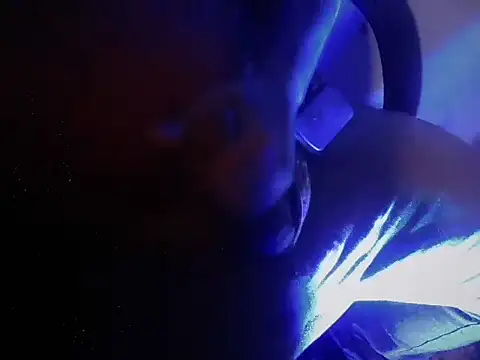 Snapshot of AlanDickson chatting on 10.03.25 AlanDickson online show from 10.03.25