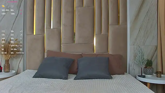 Gabriella Wils online show from 04.13.26