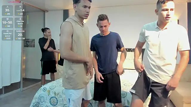 Snapshot of badguyss_bisex chatting on 02.27.25 badguyss bisex online show from 02.27.25