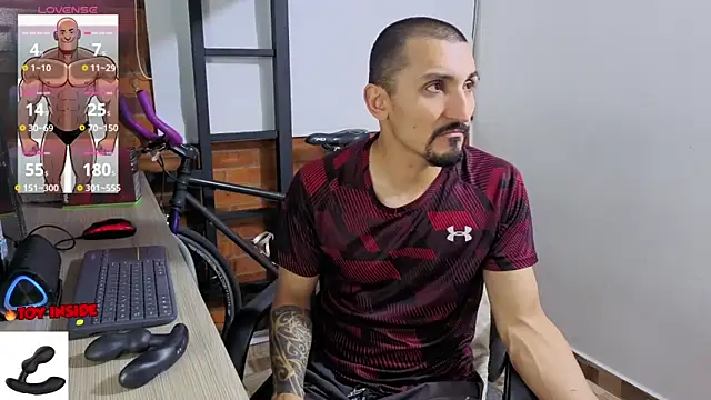Snapshot of Marck_Muscle chatting on 06.17.26 Marck Muscle online show from 06.17.26