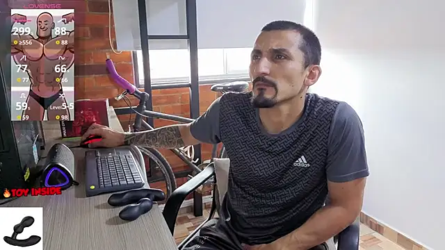 Snapshot of Marck_Muscle chatting on 07.03.26 Marck Muscle online show from 07.03.26