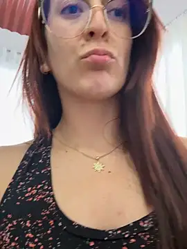 Snapshot of Buttyy_Cherry chatting on 01.06.26 Buttyy Cherry online show from 01.06.26