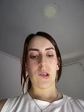 Snapshot of Buttyy_Cherry chatting on 04.01.26 Buttyy Cherry online show from 04.01.26