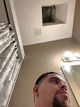 bigitaliandic online show from 12.25.24