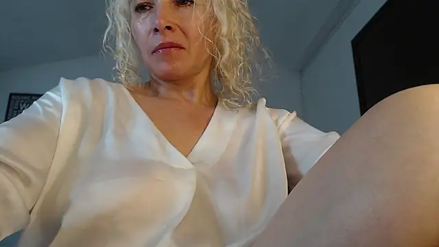 Ingridbergman online show from 01.23.25