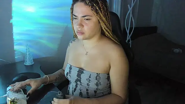 MelSaunders online show from 12.15.24