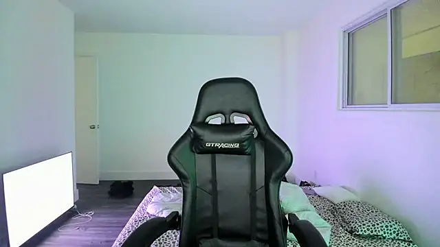 MelSaunders online show from 02.16.25