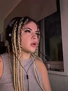 MelSaunders online show from 03.24.26