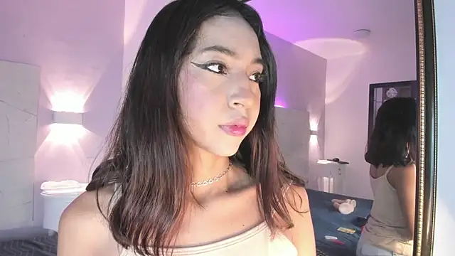 Snapshot of AbrilBrent chatting on 02.11.25 AbrilBrent online show from 02.11.25