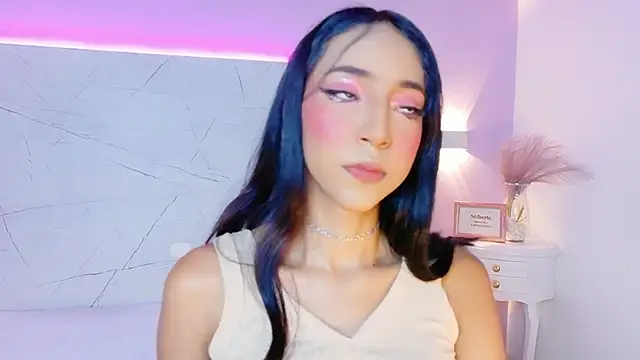 Snapshot of AbrilBrent chatting on 11.21.25 AbrilBrent online show from 11.21.25