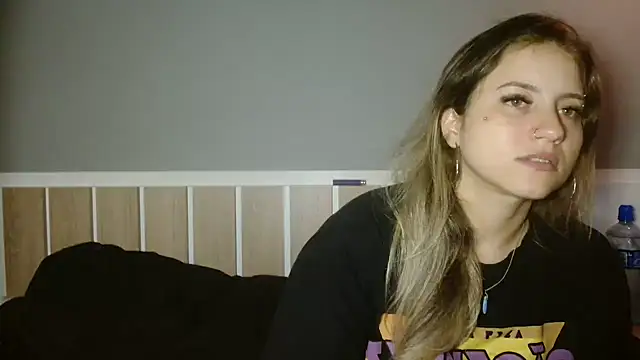 Snapshot of 520_Loirex_741 chatting on 12.15.24 520 Loirex 741 online show from 12.15.24