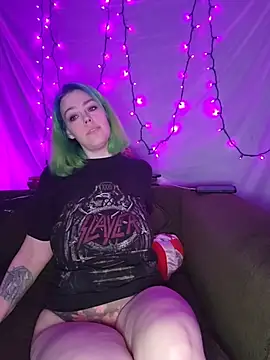 EverlyEster online show from 05.24.26