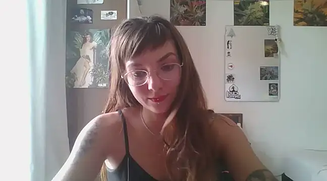 Snapshot of SweetyBabyDemon chatting on 12.06.24 SweetyBabyDemon online show from 12.06.24