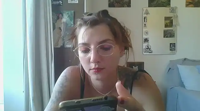 Snapshot of SweetyBabyDemon chatting on 03.21.25 SweetyBabyDemon online show from 03.21.25