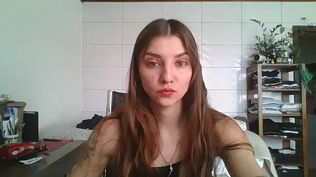 Snapshot of SweetyBabyDemon chatting on 09.17.25 SweetyBabyDemon online show from 09.17.25