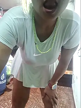 gatadeojosclaros online show from 09.29.25