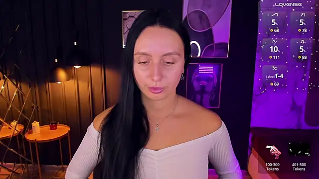 Snapshot of Christy_Calypso chatting on 12.17.24 Christy Calypso online show from 12.17.24