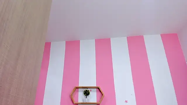 ISABELLA 020 online show from 11.07.25