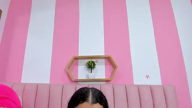 ISABELLA 020 online show from 03.26.26