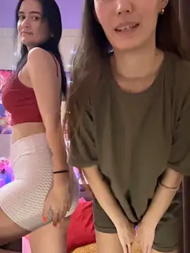 Snapshot of Heart_Ass chatting on 01.11.25 Heart Ass online show from 01.11.25