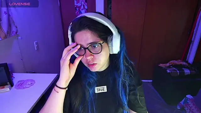 Vallolet Spencer online show from 01.08.25