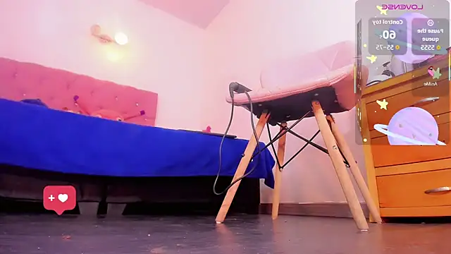  Riannagarcia  online show from 04.15.26