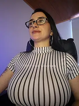 preetypeach online show from 04.01.26