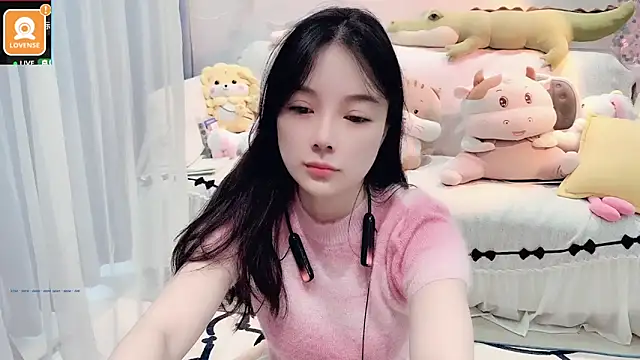 AKiKi711 online show from 10.08.25