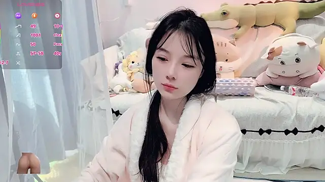 AKiKi711 online show from 12.05.25