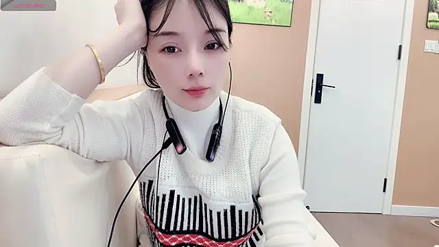 Snapshot of AKiKi711 chatting on 02.08.26 AKiKi711 online show from 02.08.26