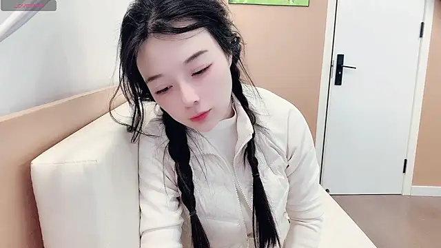 Snapshot of AKiKi711 chatting on 02.15.26 AKiKi711 online show from 02.15.26