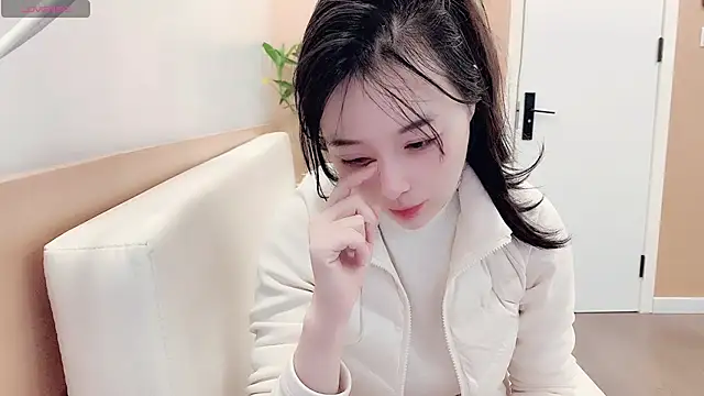 Snapshot of AKiKi711 chatting on 02.17.26 AKiKi711 online show from 02.17.26