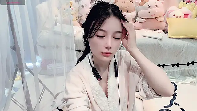 Snapshot of AKiKi711 chatting on 03.31.26 AKiKi711 online show from 03.31.26