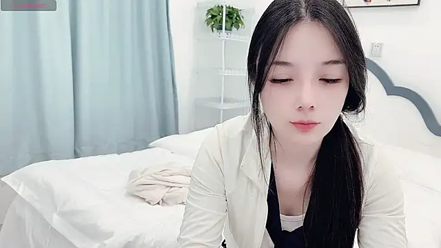 Snapshot of AKiKi711 chatting on 04.08.26 AKiKi711 online show from 04.08.26